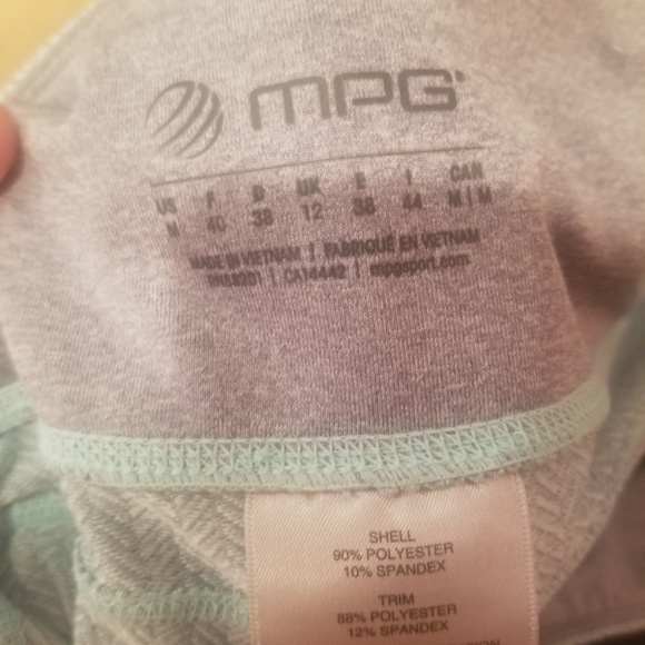 Work out capris - Picture 3 of 3